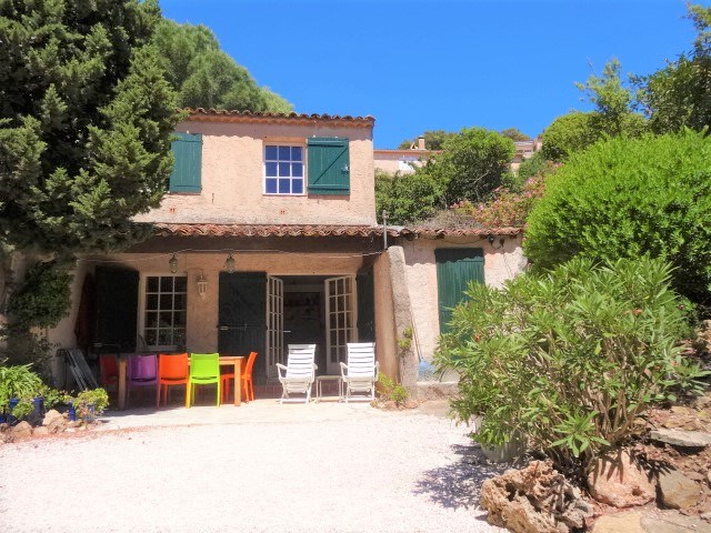 Location Gigaro, maison de vacances vue mer 2 chambres 6 couchages