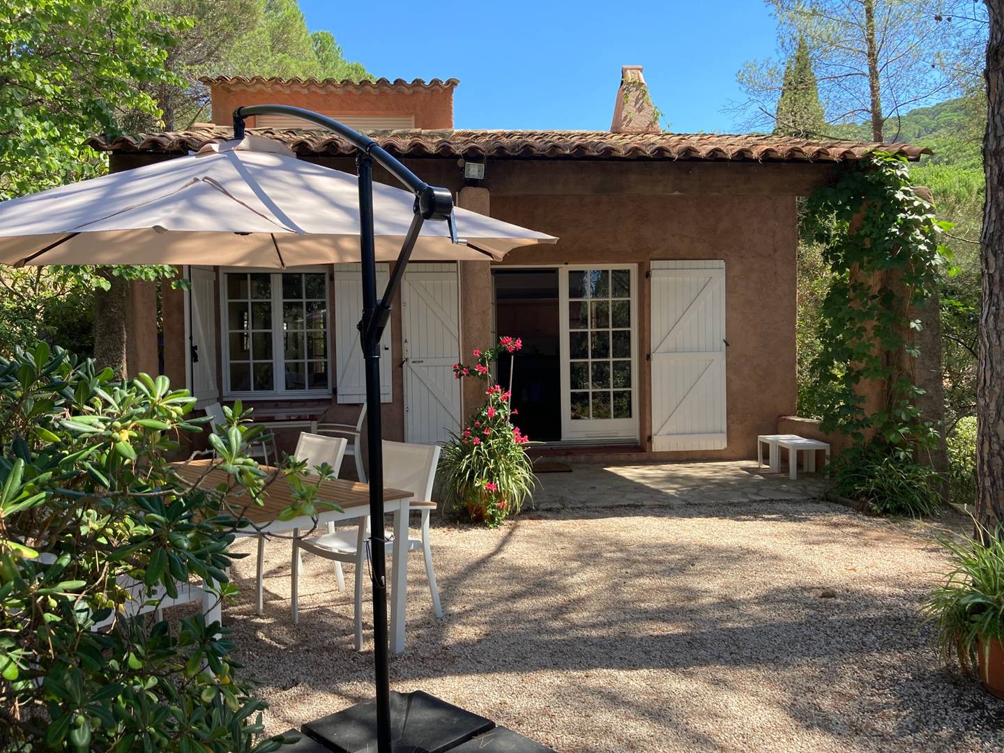 Location Gigaro, maison de vacances 3 chambres avec grand jardin