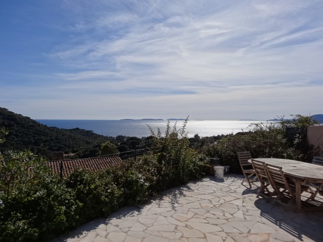 For rent Gigaro, 3 bedroom house with superb sea view.