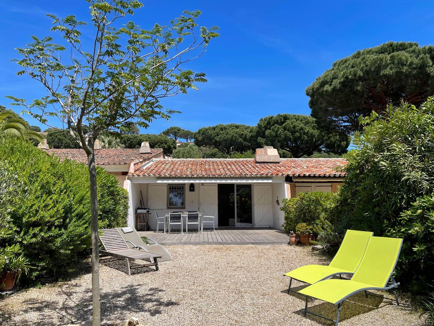 Location Location Gigaro, maison de plein pied, 1 chambre avec terrasse et jardin  450m de la plage